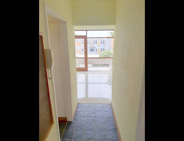 2 bed property to rent in ROSEBANK